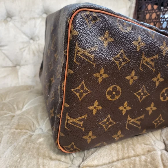 (SOLD)Authentic Louis Vuitton Monogram speedy 30 - Picture 8 of 12